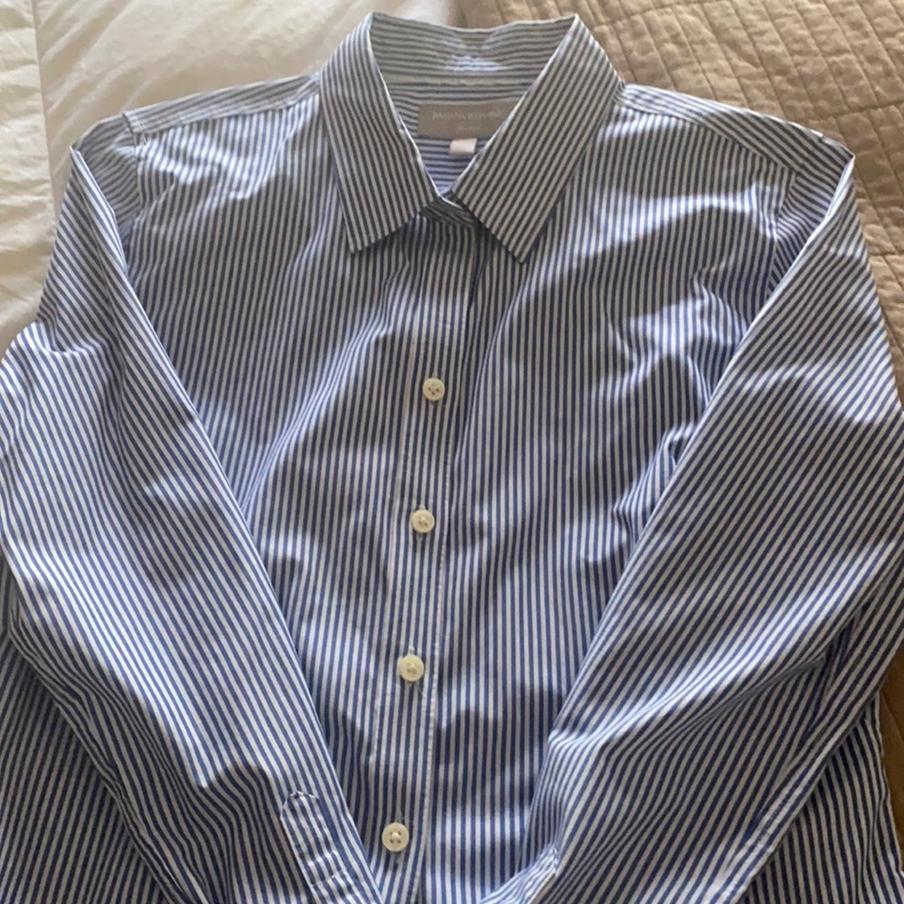 Women’s Banana Republic striped button down shirt